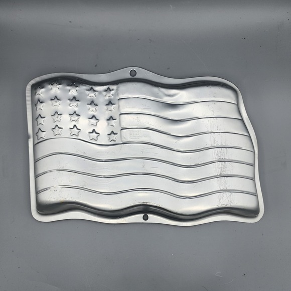Wilton Other - Wilton Stars & Stripes American Flag Cake Pan #2105-183 (2000) Vintage Aluminum